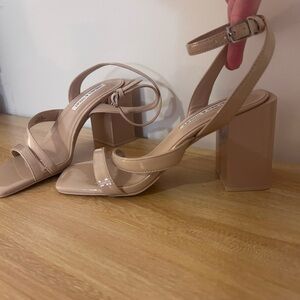 *COMFY* Nude Block Strappy Heels